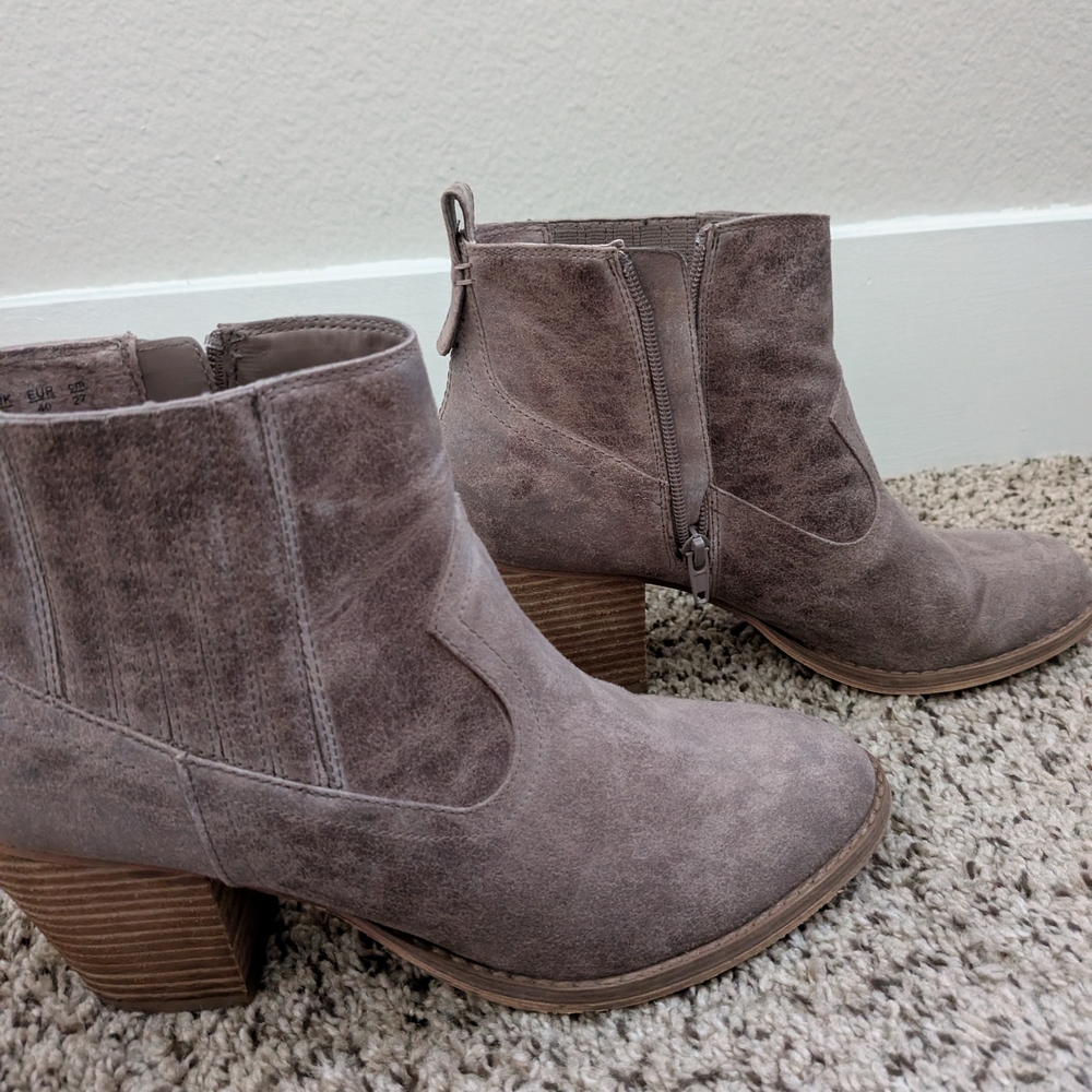 Women's Suede Ankle Boots